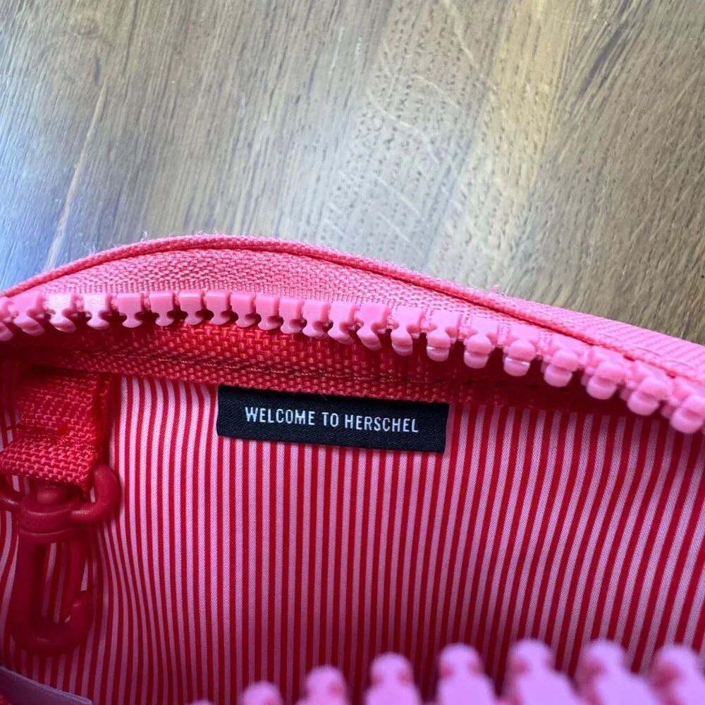 HERSCHEL SUPPLY CO. Pink Heritage Crossbody Bag With Checker Strap Tea Rose HTF - Picture 7 of 11